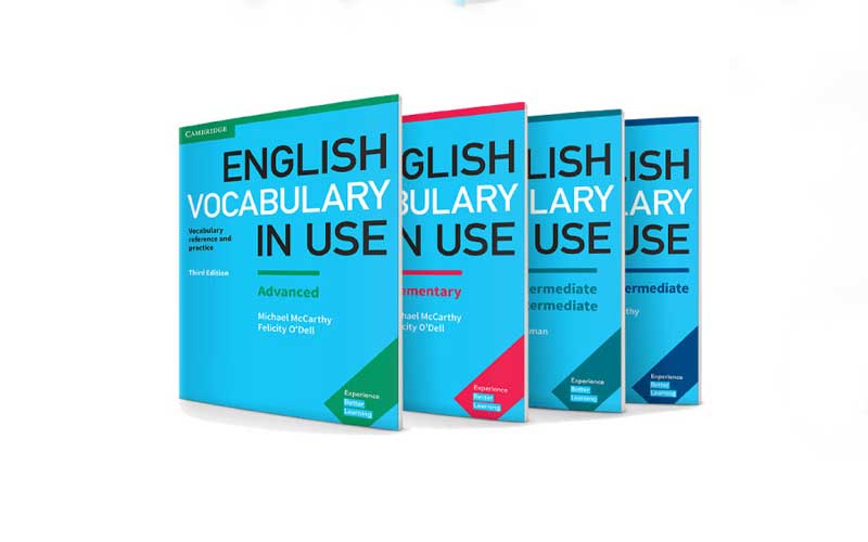  English Vocabulary in Use là một tài liệu về tiếng Anh giao tiếp được nhiều người sử dụng